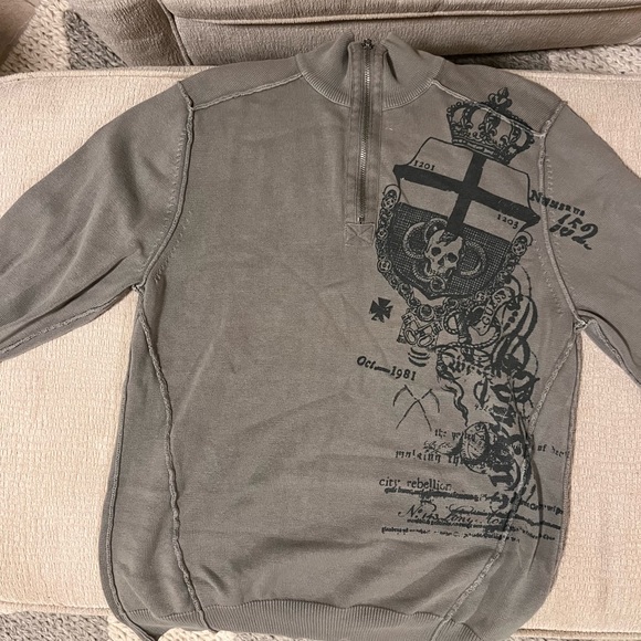 Green Guess Sweater - Picture 2 of 3